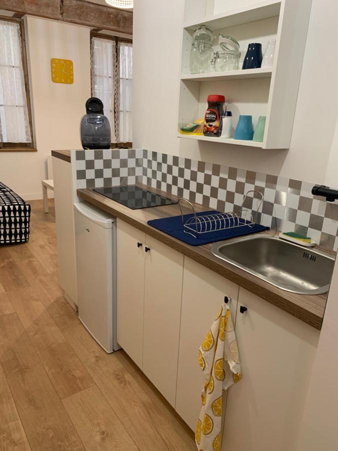 Apartament A 2 Pas Du Vieux Port Charmant T2 Marsylia Zewnętrze zdjęcie